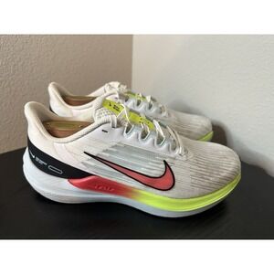 Nike Air Winflo 9 White Red Green Road Running Shoes Women's Size 7.5